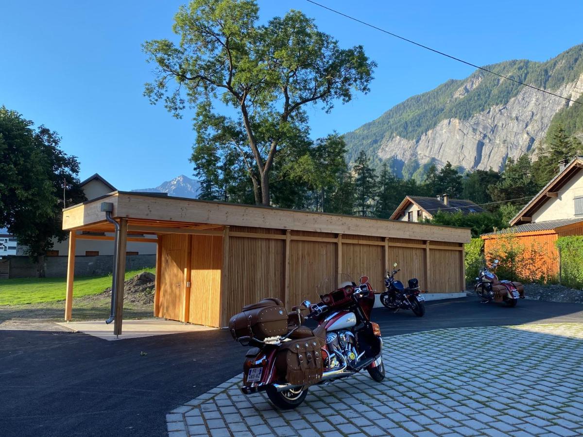 Hotel Oberland Le Bourg-dʼOisans المظهر الخارجي الصورة
