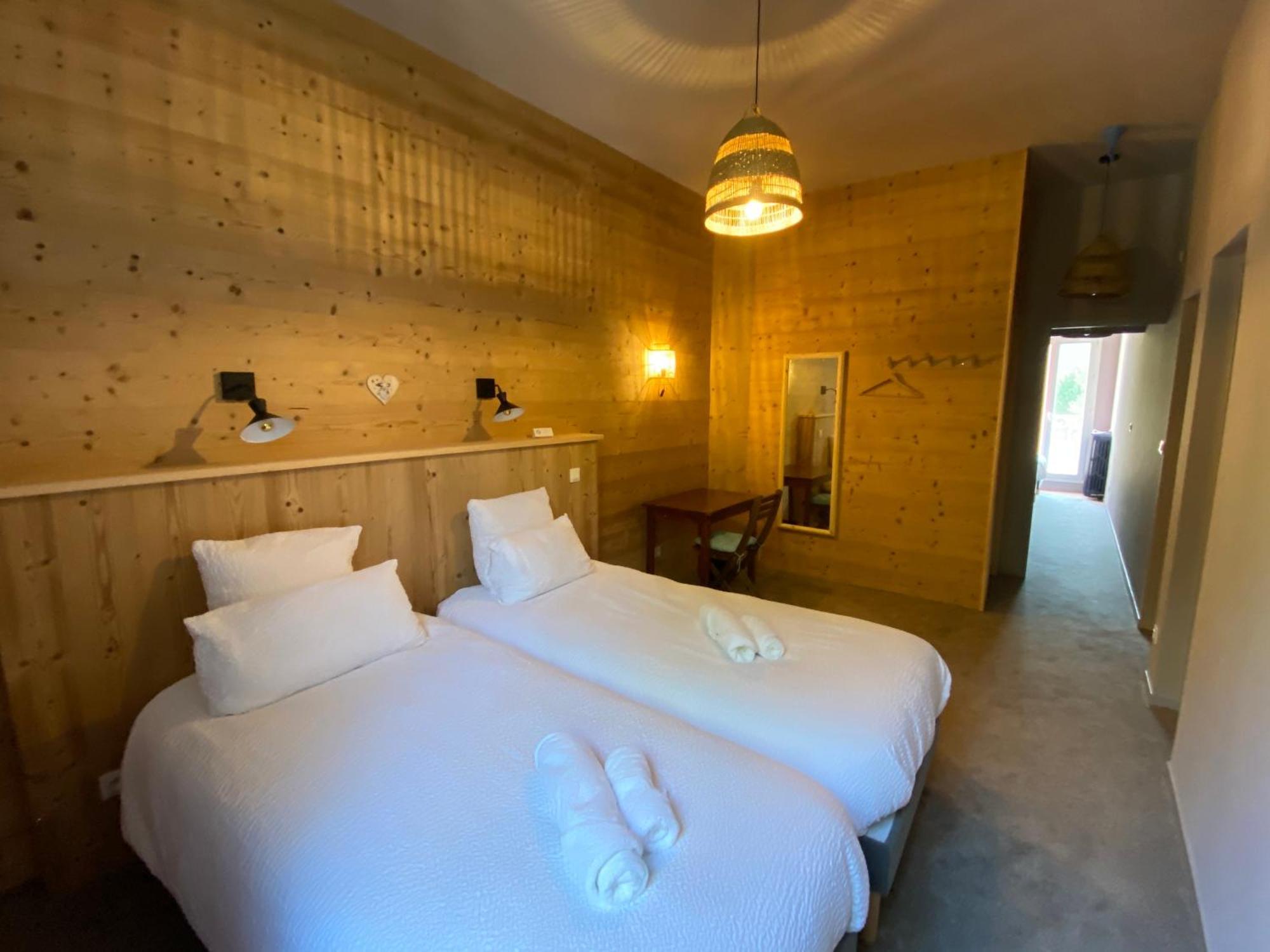 Hotel Oberland Le Bourg-dʼOisans المظهر الخارجي الصورة