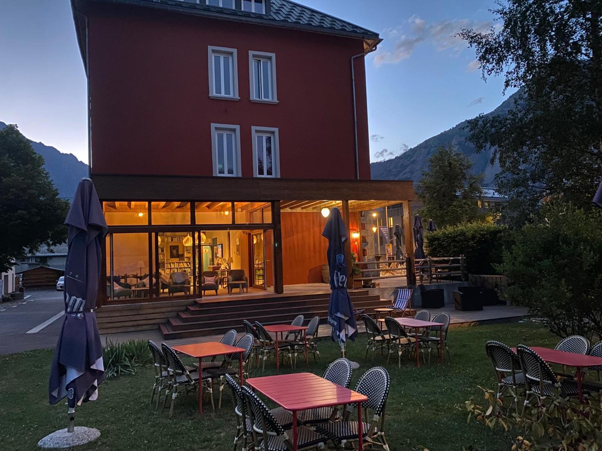 Hotel Oberland Le Bourg-dʼOisans المظهر الخارجي الصورة