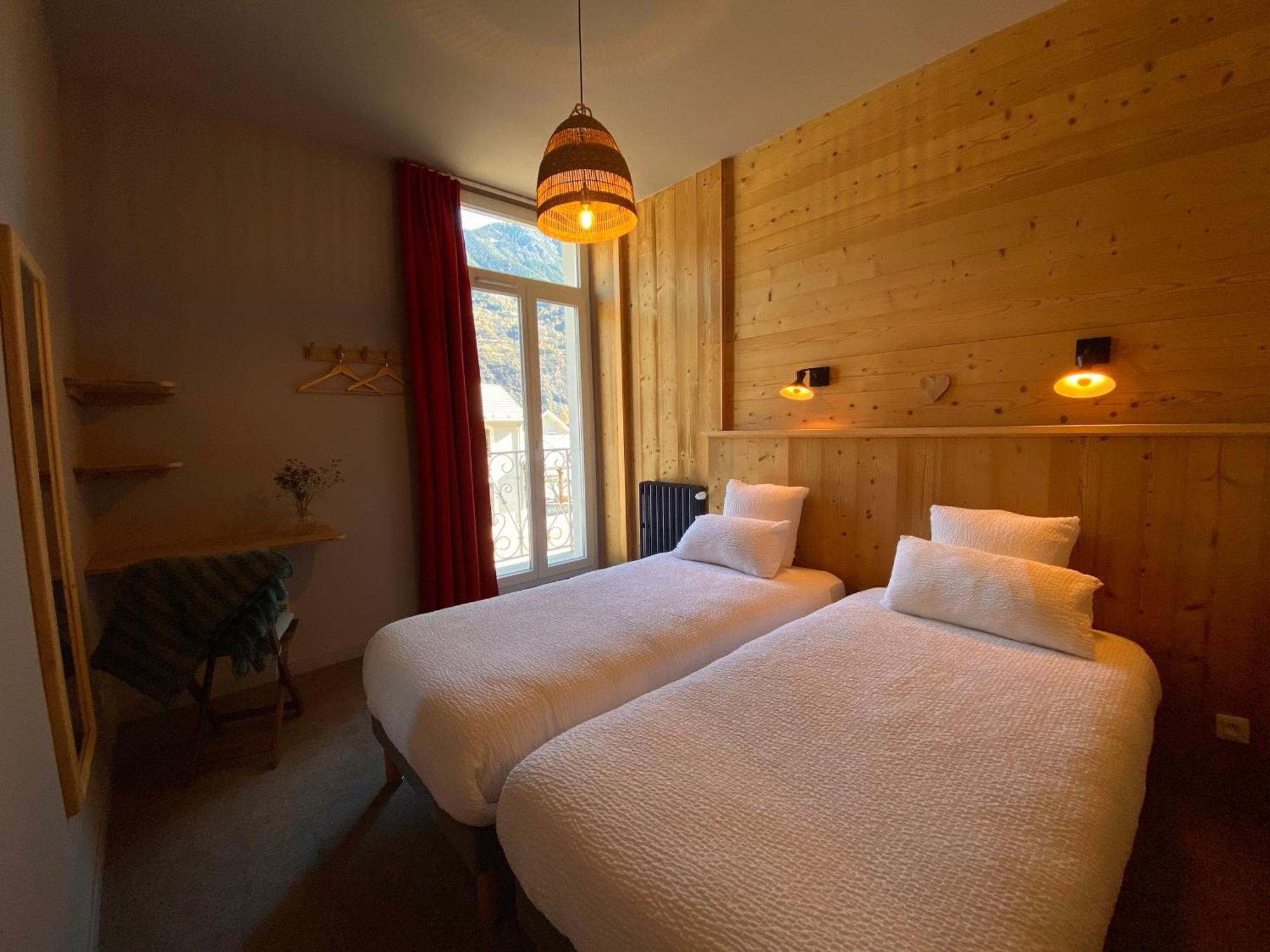 Hotel Oberland Le Bourg-dʼOisans المظهر الخارجي الصورة